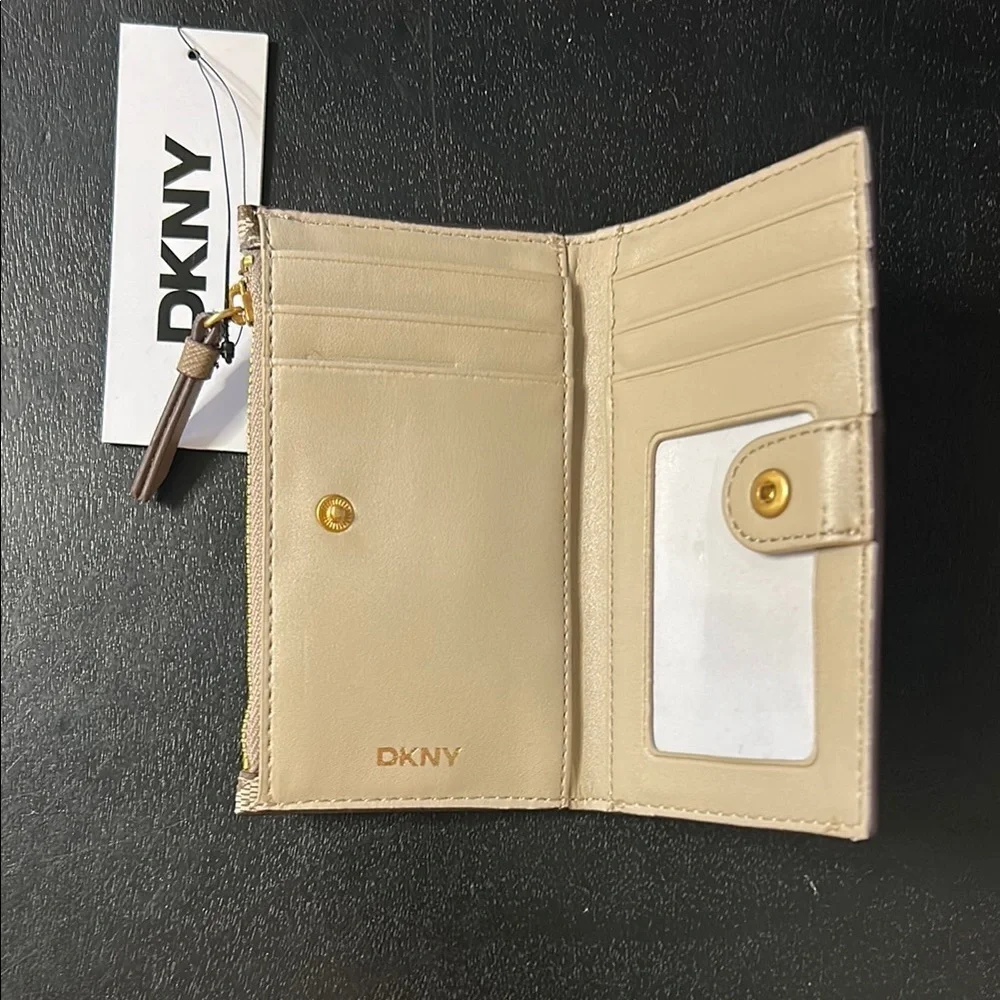 DKNY Monogram wallet cardholder